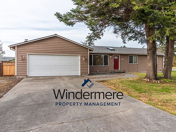 2nd image of 691 NW Columbia Dr