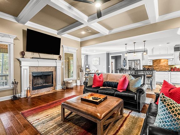 4th image of 3025 Red Rock Rd