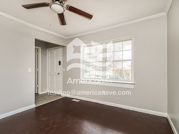 597202_002_living_room_2.jpg