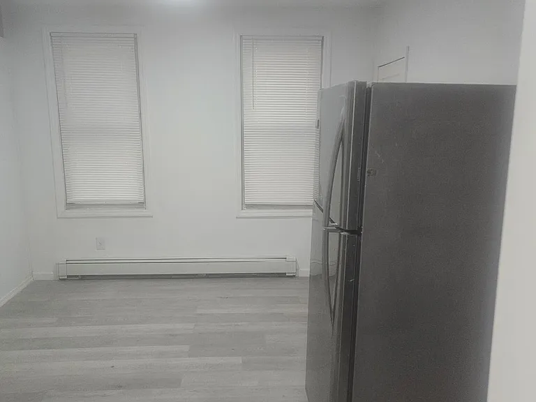 90-18 Park Ln S #2 — Photo 5