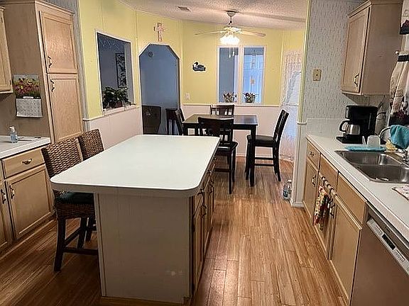 4th image of 4119 Bald Cypress Dr