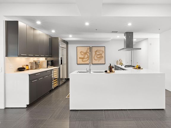 3rd image of 7137 E RANCHO VISTA Drive #4006