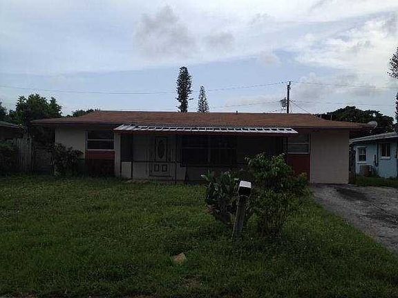 4th image of 1651 NW 1st Ter