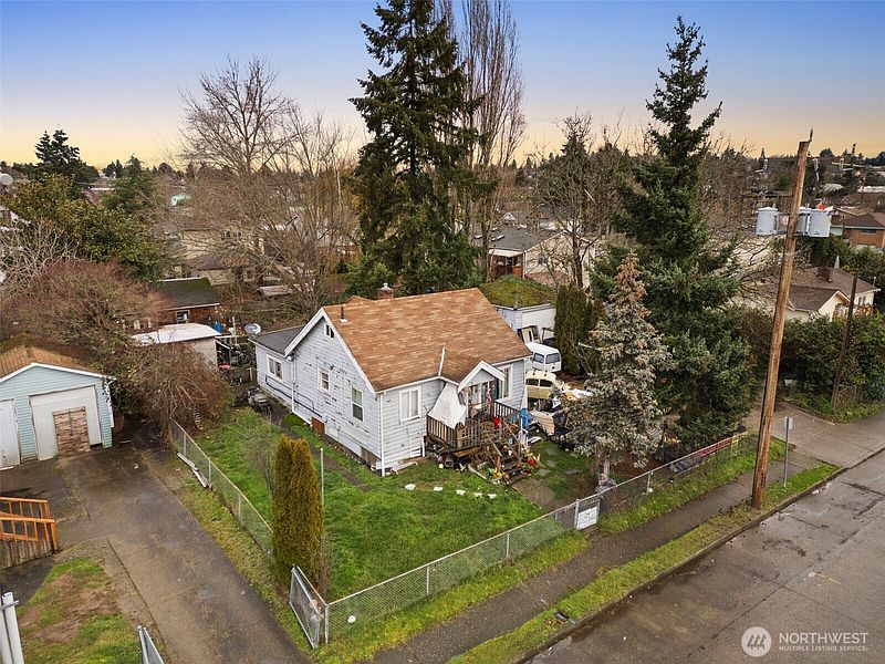 4th image of 6754 40th Avenue S