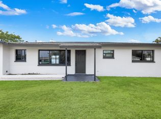 1389 Pine Ave, North Fort Myers, FL 33917