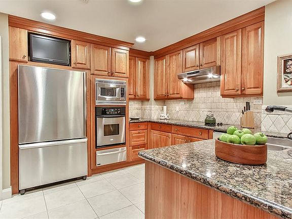 5th image of 9333 Memorial Dr APT 211