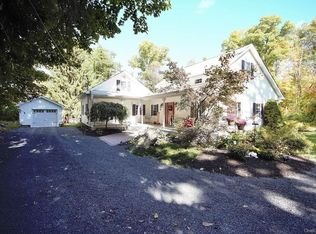 10 Racoon Ln, Highland Mills, NY 10930