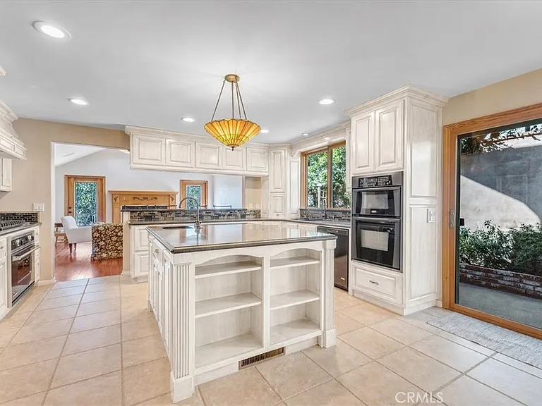 9824 Baden Ave — Photo 12