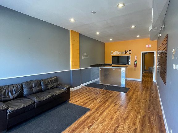 2nd image of 7637 N Milwaukee Ave #A