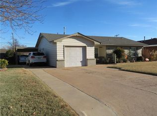 413 S 24th St, Clinton, OK 73601