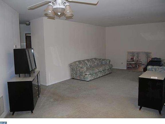 4th image of 203 Corinthian Ave