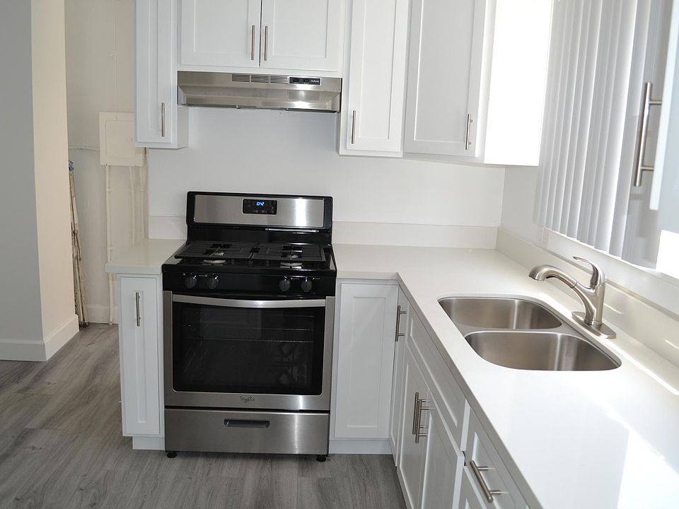 1st image of 8410 Fountain Ave #1