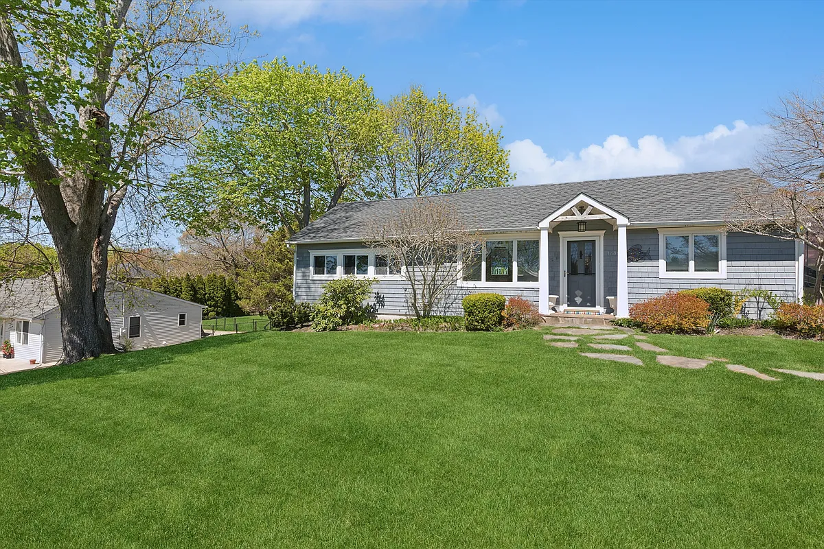 Building Photo - 1600 Captain Kidd Dr