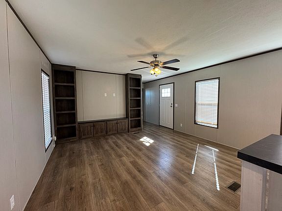 4th image of 1010 Reservation Rd #E09