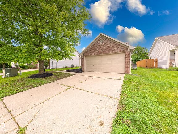 3rd image of 5633 Foxglove Ln