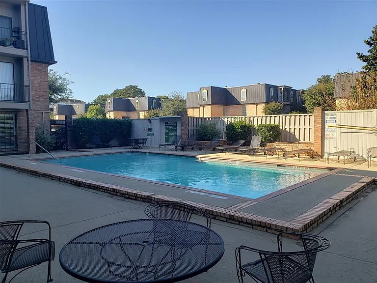 2425 Underwood St #346 — Photo 29