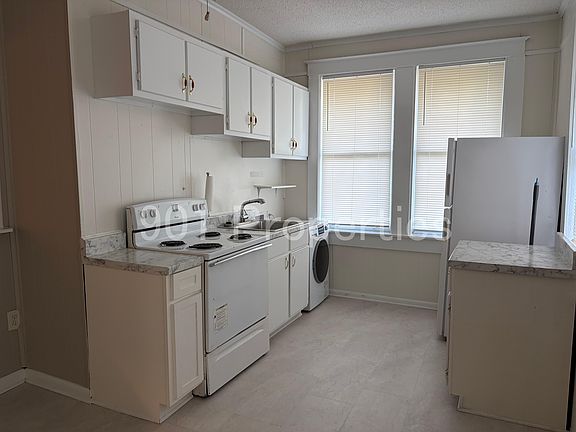 3rd image of 167 N Willett St APT 2