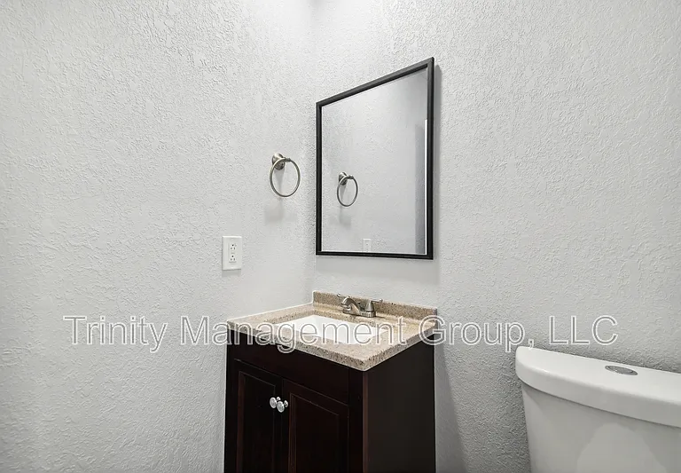 1051 Dogwood Dr #3 — Photo 3
