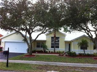 8990 Southern Orchard Rd, Fort Lauderdale, FL 33328