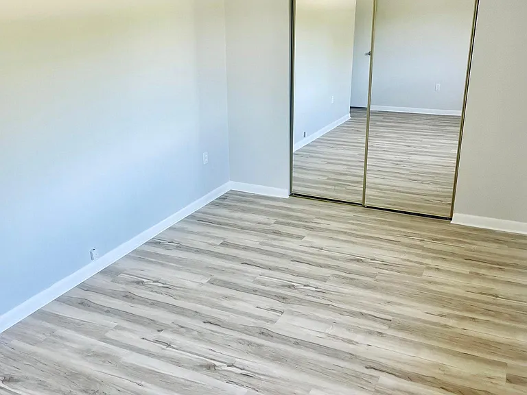 2400 Harbor View Dr #2400 — Photo 10