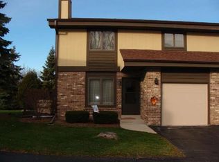 W144N4845 Stone Dr, Menomonee Falls, WI 53051