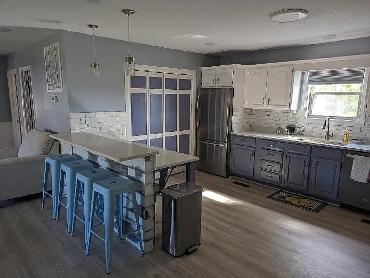 6248 Sharpley St — Photo 4