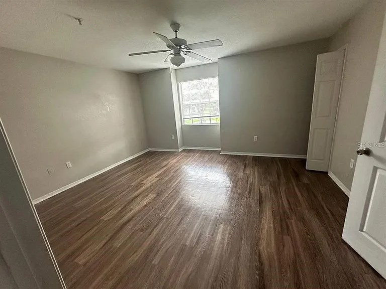 13929 Fairway Island Dr #821 — Photo 5