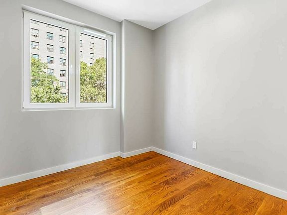 5th image of 842 Flushing Ave #348