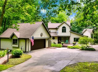 75 Hartfeld Dr, Rochester, NY 14625