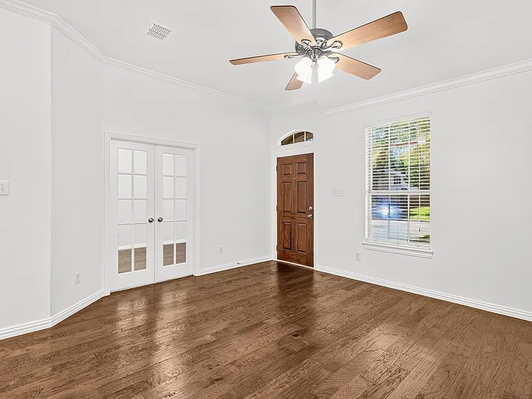 1711 Grand Canyon Way — Photo 4