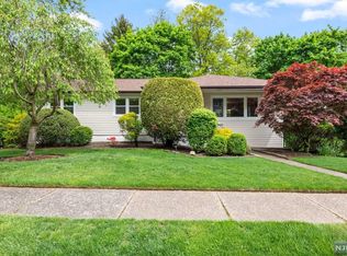 53 Munsey Rd, Emerson, NJ 07630