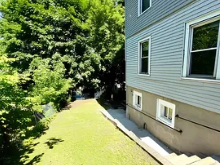 86 Maple St — Photo 7