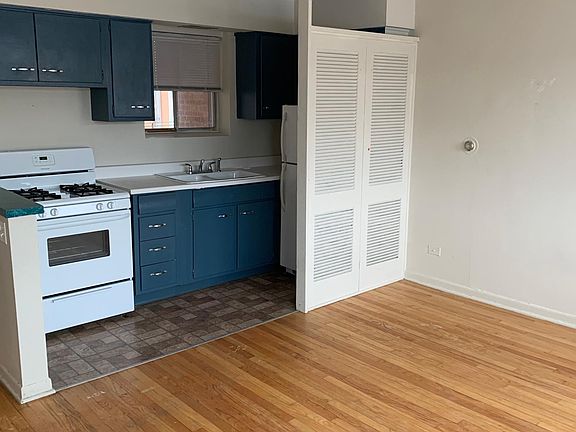 5th image of 5254 N Neenah Ave