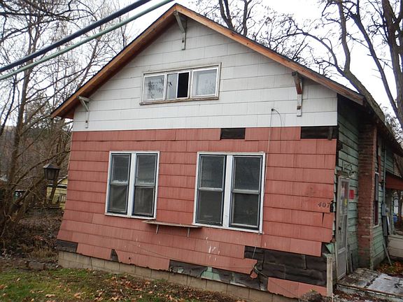 2nd image of 407 N 1st St