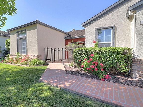 3rd image of 661 Edgewood Drive