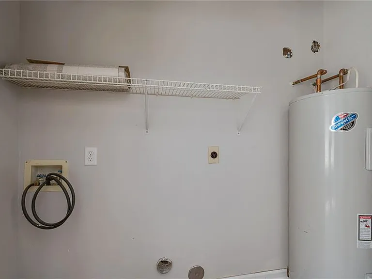 850 Worcester Way — Photo 11