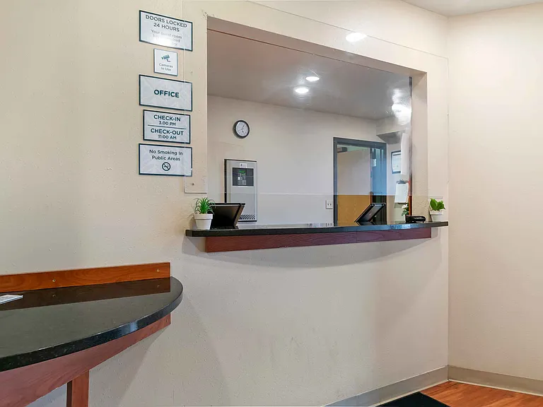 Lobby and Guest Check-in
