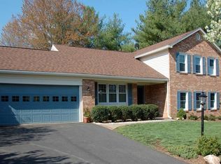 9317 Kilby Glen Dr, Vienna, VA 22182