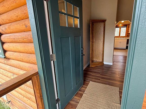 3rd image of 49066 Heights Ln