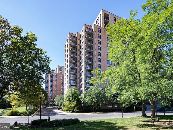 2nd image of 2451 Midtown Ave #1309
