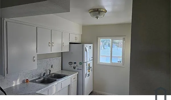 4145 Cedar St — Photo 3