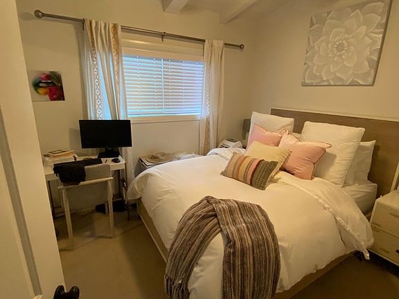 3rd image of 1711 W Balboa Blvd #2