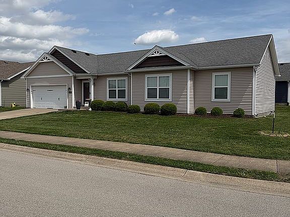 3rd image of 77 Quail Hollow Rd