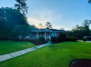 407 S Smith St, Sandersville, GA 31082