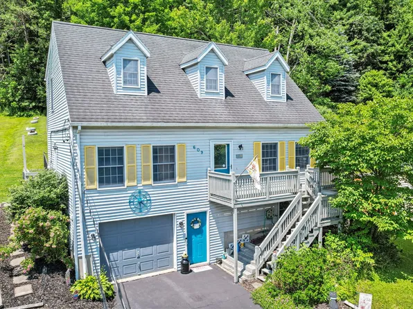 609 Oakdale Rd, Johnson City, NY 13790