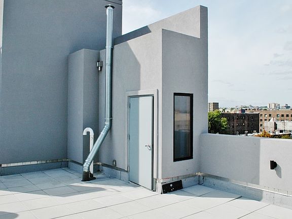3rd image of 327 Herkimer St APT 4