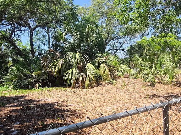 3rd image of 1020 Jupiter Blvd NW