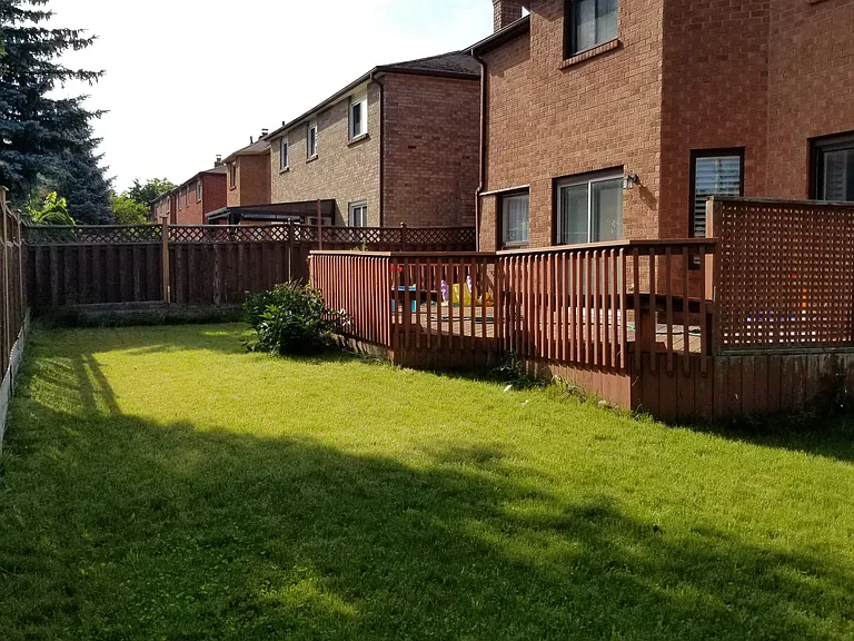 6 Edgecroft Trl — Photo 12