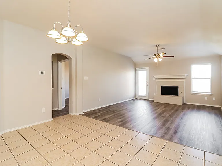 2904 Bourbon St — Photo 5