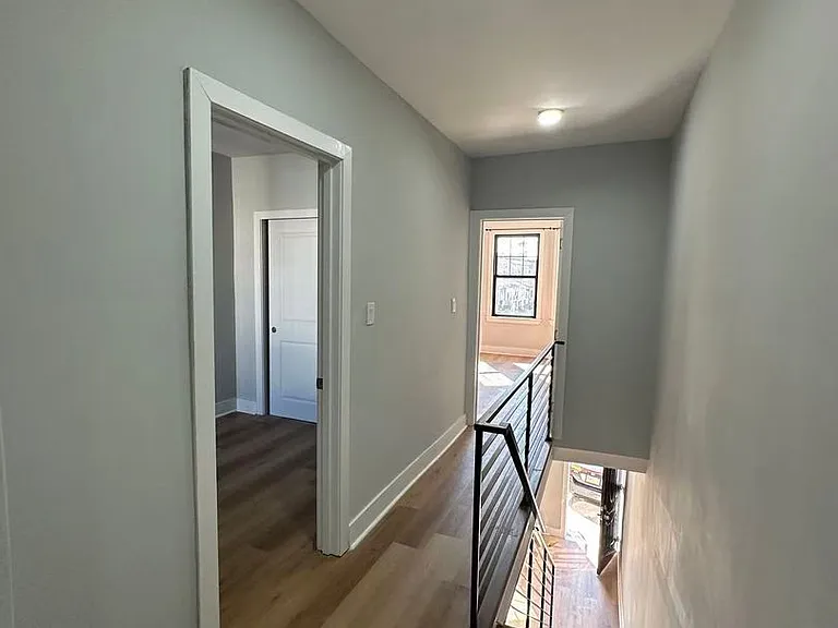 2241 Jackson St — Photo 10